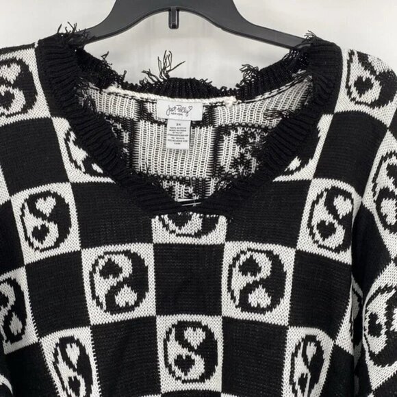 Distressed Sweater - Picture 3 of 4